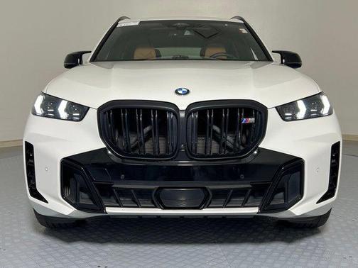 2024 BMW X5 M60i