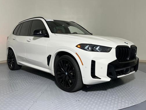 2024 BMW X5 M60i