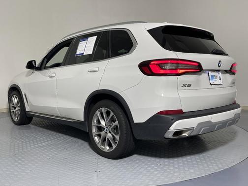 2023 BMW X5 sDrive40i