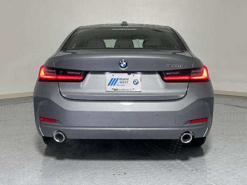 2025 BMW 330 i