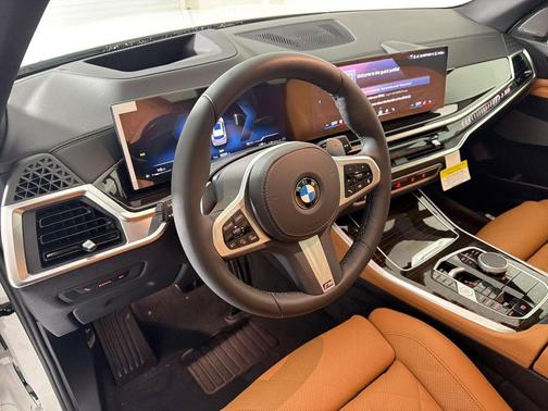 Mineral White Metallic 2026 BMW X5 sDrive40i
