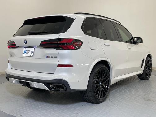 2025 BMW X5 M60i