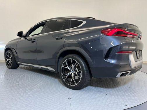 2022 BMW X6 xDrive40i