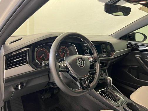 2021 Volkswagen Jetta 1.4T R-Line