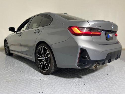 2023 BMW 330 i xDrive