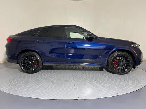 2026 BMW X6 M60i