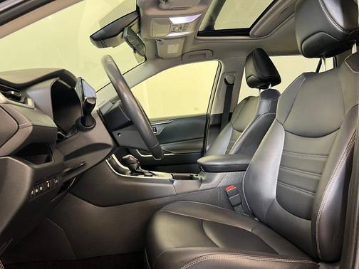 2023 Toyota RAV4 Hybrid XLE Premium