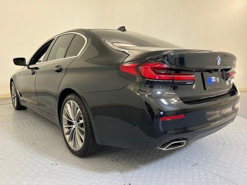 2022 BMW 530 i