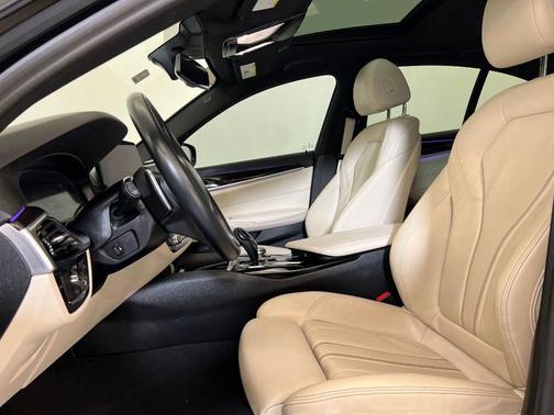 2022 BMW 530 i
