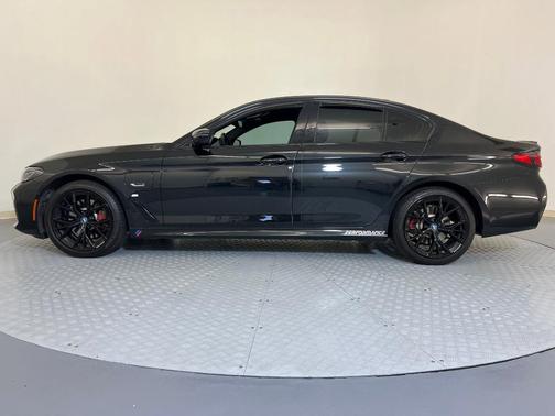 2022 BMW 530e 530e