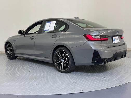 2023 BMW 330e 330e