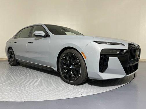 Gray Metallic 2026 BMW i7 EDrive50