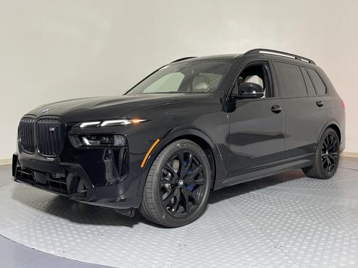 2025 BMW X7 M60i