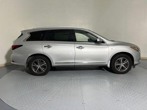 2016 INFINITI QX60 Base