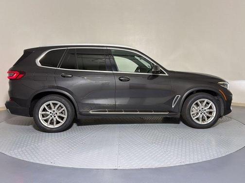 Dark Graphite Metallic 2023 BMW X5 sDrive40i