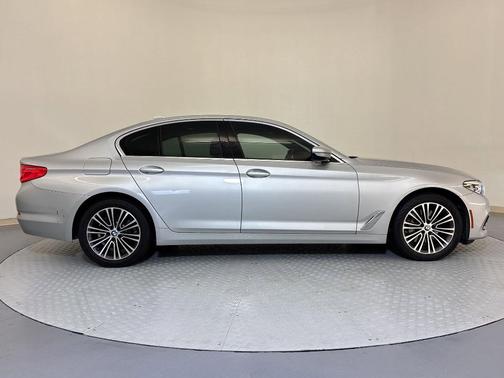 2020 BMW 530 i