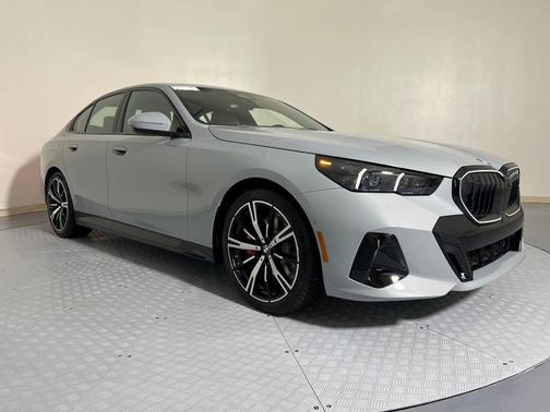 2026 BMW 530 i xDrive