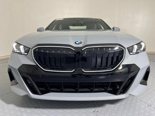 2026 BMW 530 i xDrive