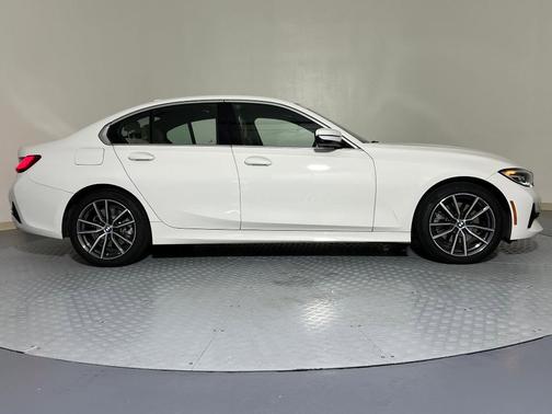 2020 BMW 330 i