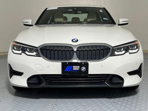 2020 BMW 330 i