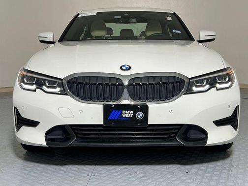 2020 BMW 330 i