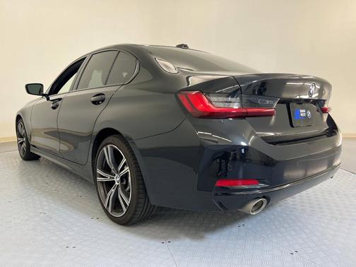 2023 BMW 330 i