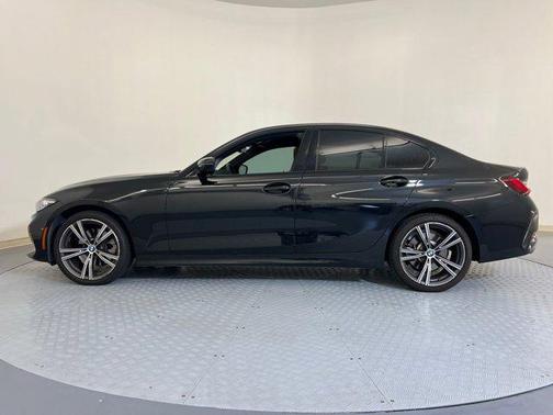2023 BMW 330 i