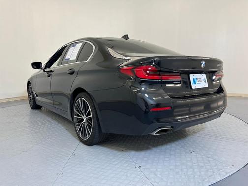 2023 BMW 530 i