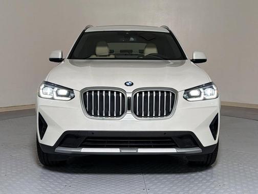 Mineral White Metallic 2023 BMW X3 sDrive30i