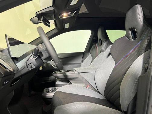 2026 BMW iX xDrive60