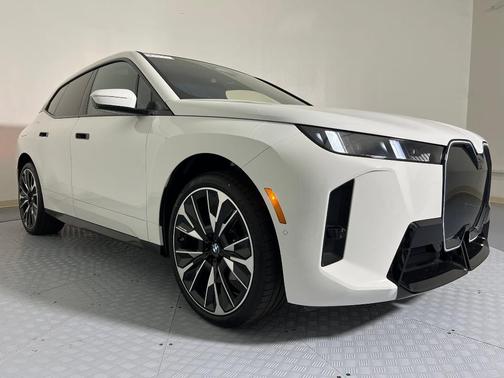 2026 BMW iX xDrive60