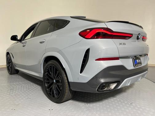 2026 BMW X6 xDrive40i