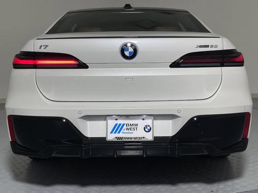 2025 BMW i7 xDrive60