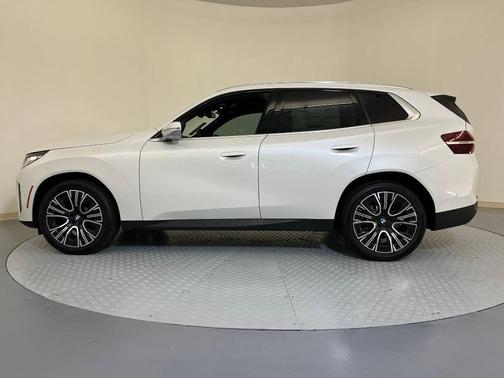 Mineral White Metallic 2026 BMW X3 30 xDrive