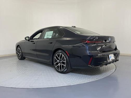 2025 BMW i7 eDrive50