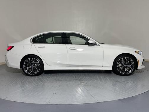 2025 BMW 330 i