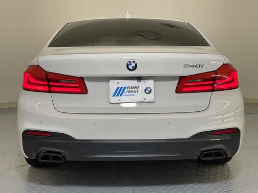 2020 BMW 540 i