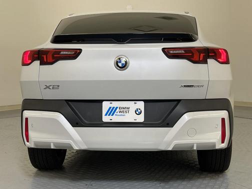 2025 BMW X2 xDrive28i