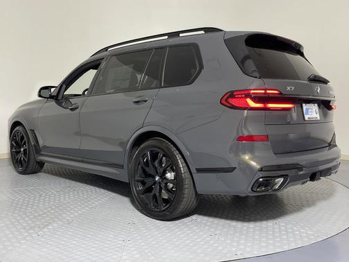 2026 BMW X7 M60i
