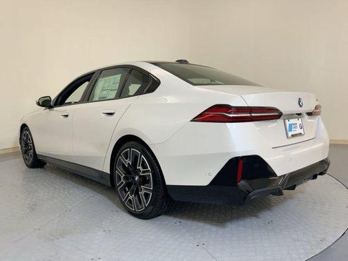 2026 BMW 530 i