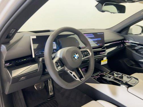 2026 BMW 530 i