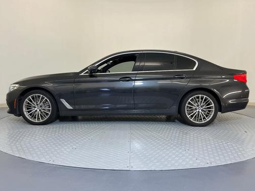 2020 BMW 530 i