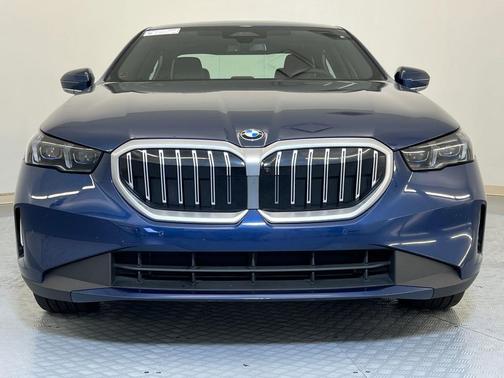 2025 BMW 530 i
