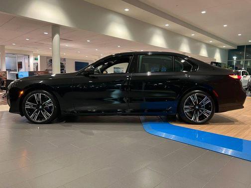 2025 BMW i7 xDrive60