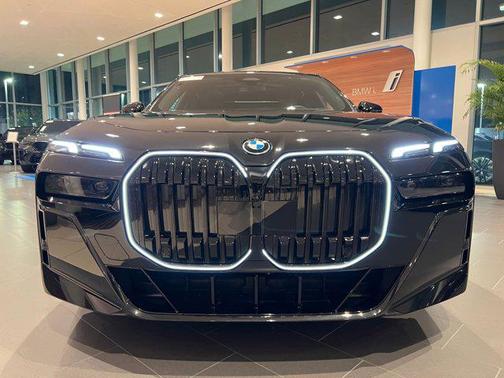 2025 BMW i7 xDrive60
