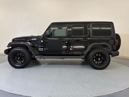 Black Clearcoat 2020 Jeep Wrangler Unlimited Sahara