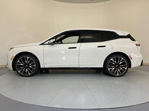 2026 BMW iX xDrive45