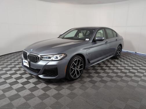2022 BMW 530e 530e