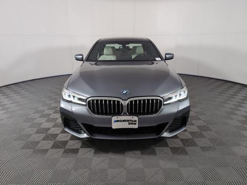 2022 BMW 530e 530e