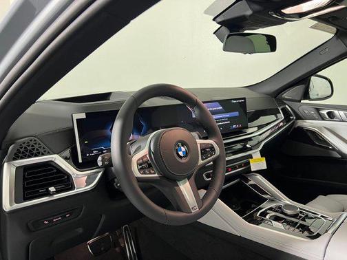 2026 BMW X6 xDrive40i